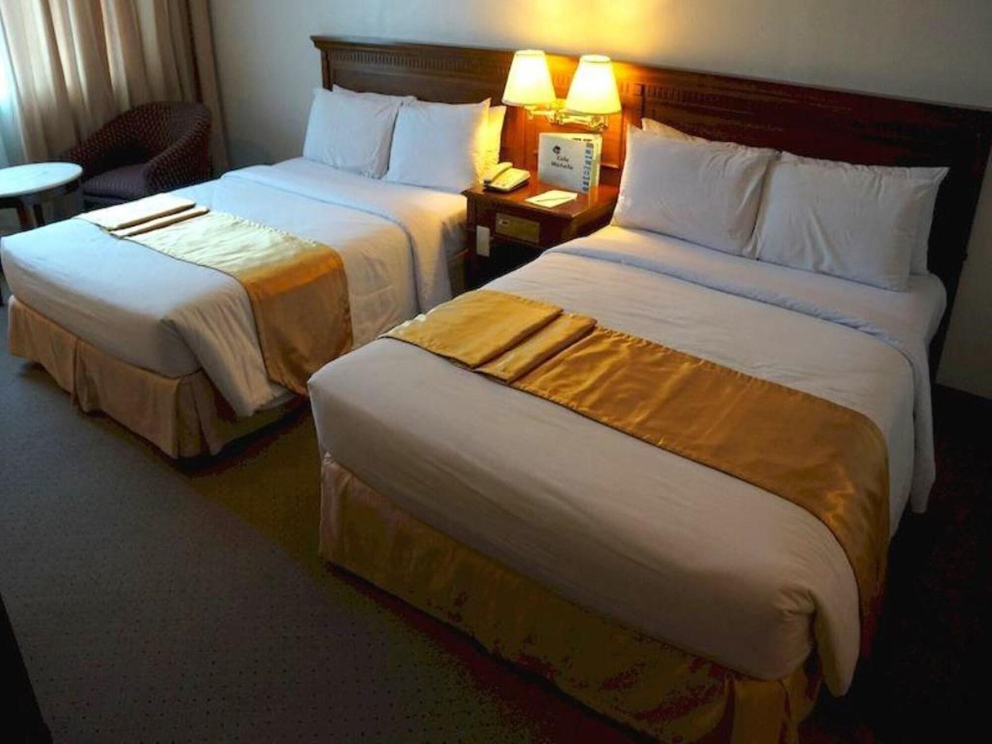 Tiara Oriental Hotel Макати Экстерьер фото