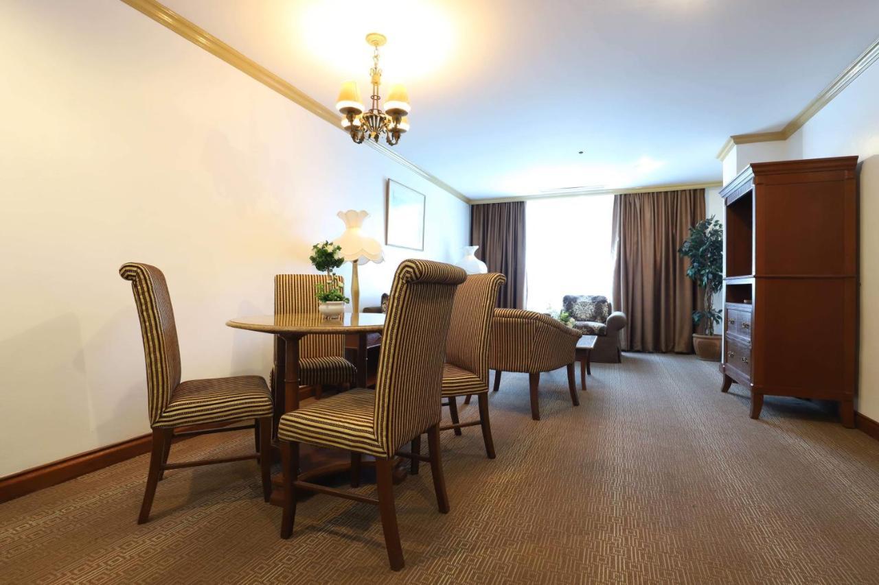 Tiara Oriental Hotel Макати Экстерьер фото
