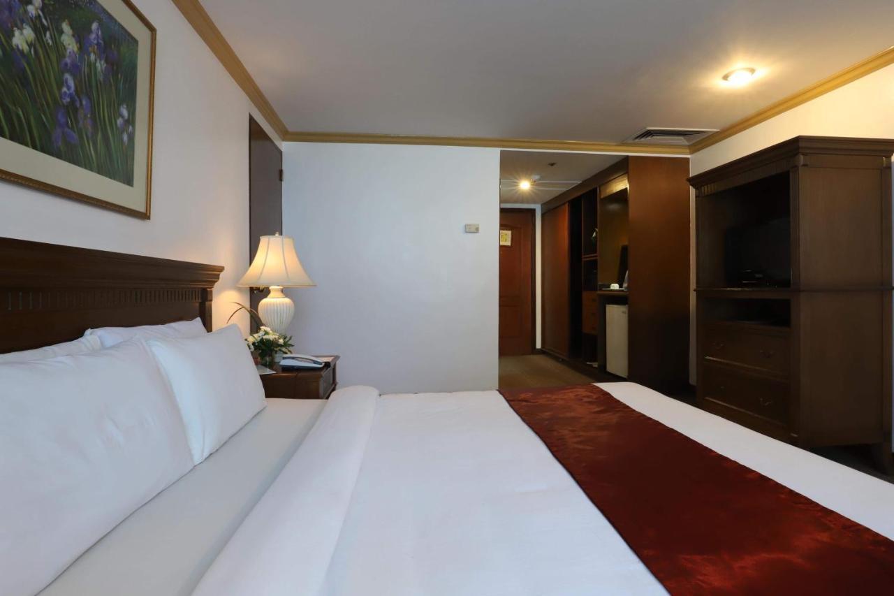 Tiara Oriental Hotel Макати Экстерьер фото
